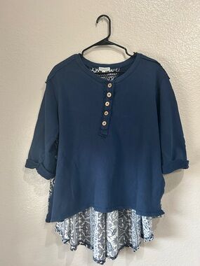 EARTHBOUND Women’s Navy Button Front Layered Top Floral Underlay Sz L Boho Chic